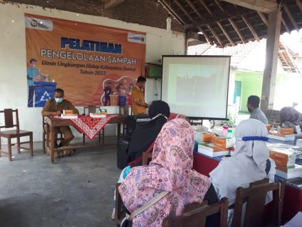 Pelatihan Pengelolaan Sampah Di Dusun Gulon