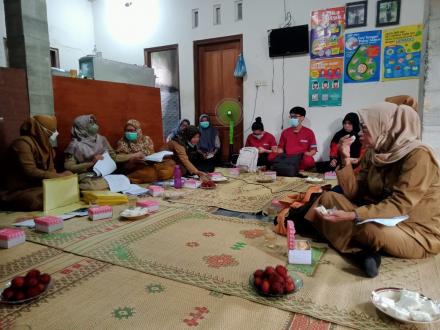 Pertemuan Kader Posyandu Srikandi Di Dusun Tangkil